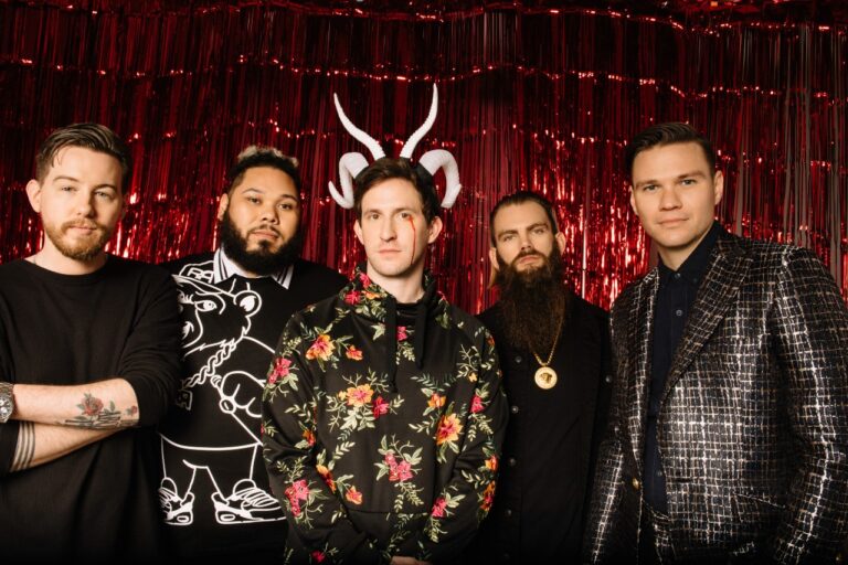 61fb27e9fee3cb76c12e97a9_DanceGavinDance_LindseyByrnes1